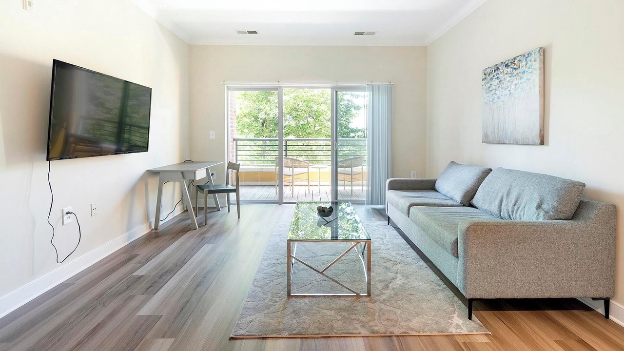 Photo of Livingroom in Chillum