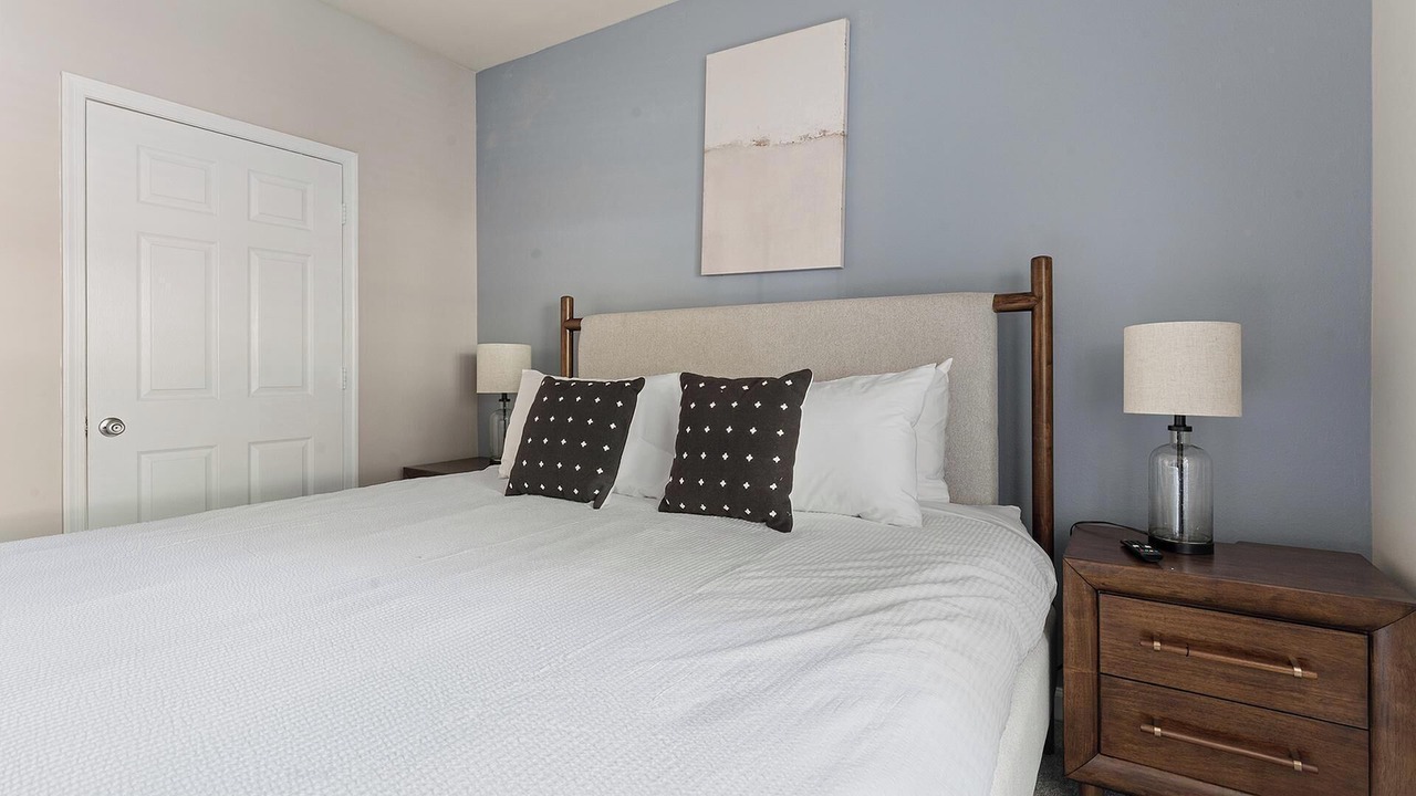 Photo of Bedroom in Town Center