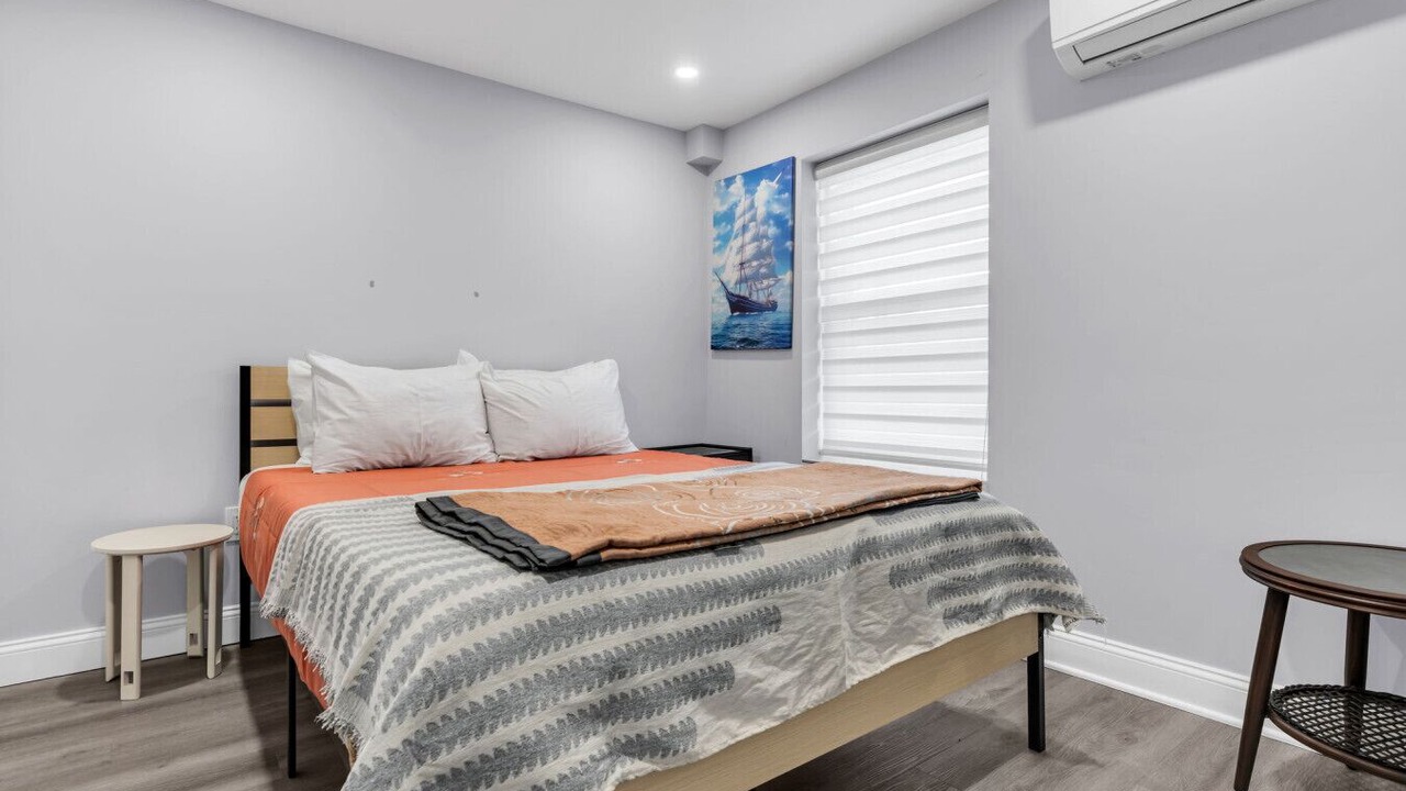 Photo of Bedroom in Seaside Heights