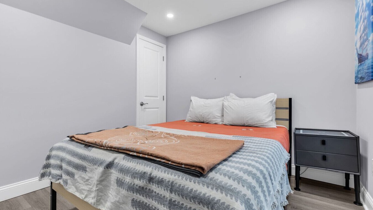 Photo of Bedroom in Seaside Heights
