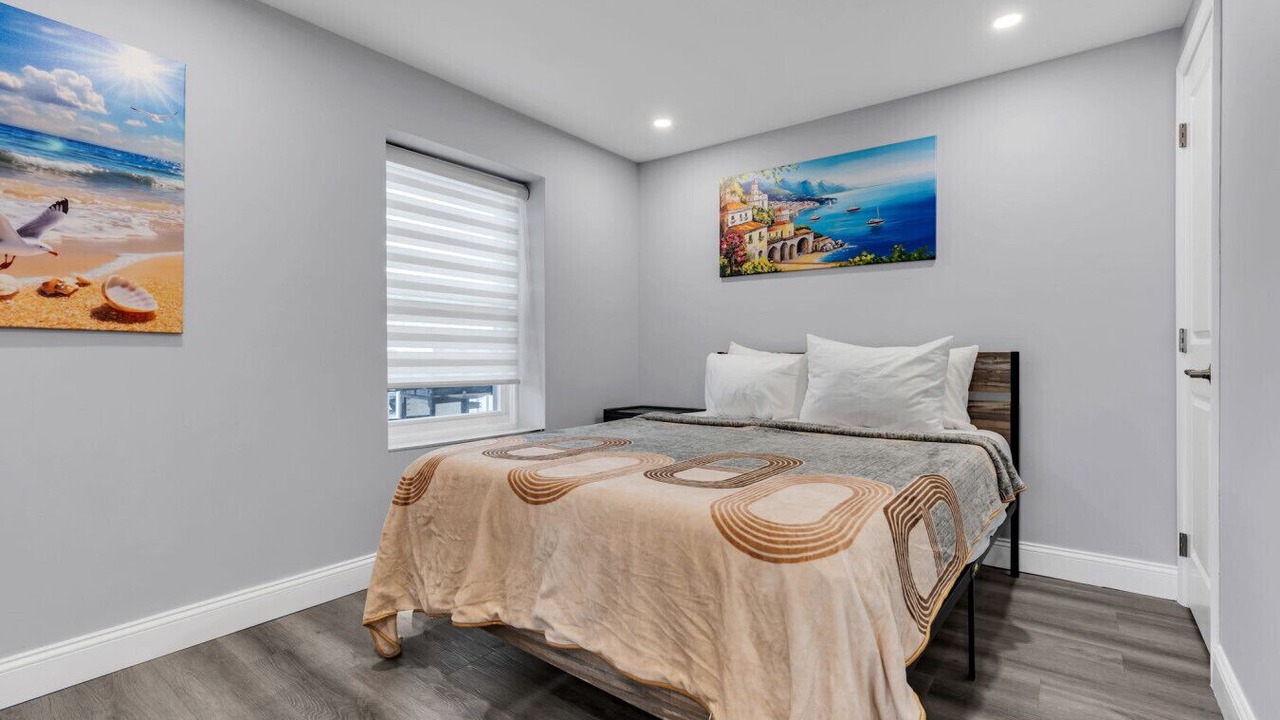 Photo of Bedroom in Seaside Heights