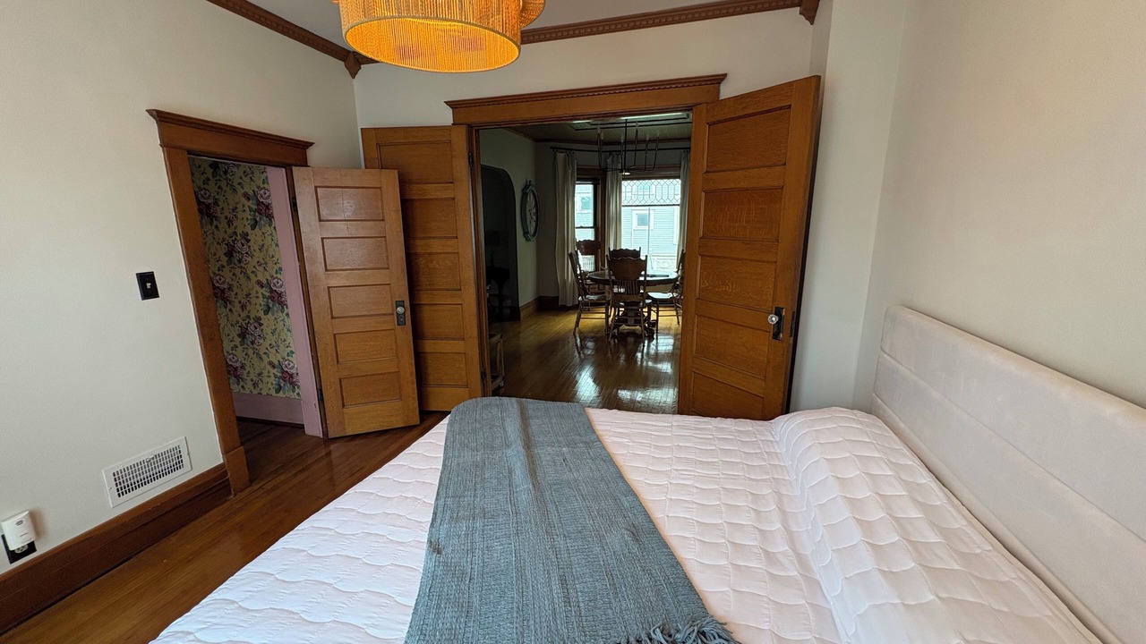 Photo of Bedroom in Clear Lake