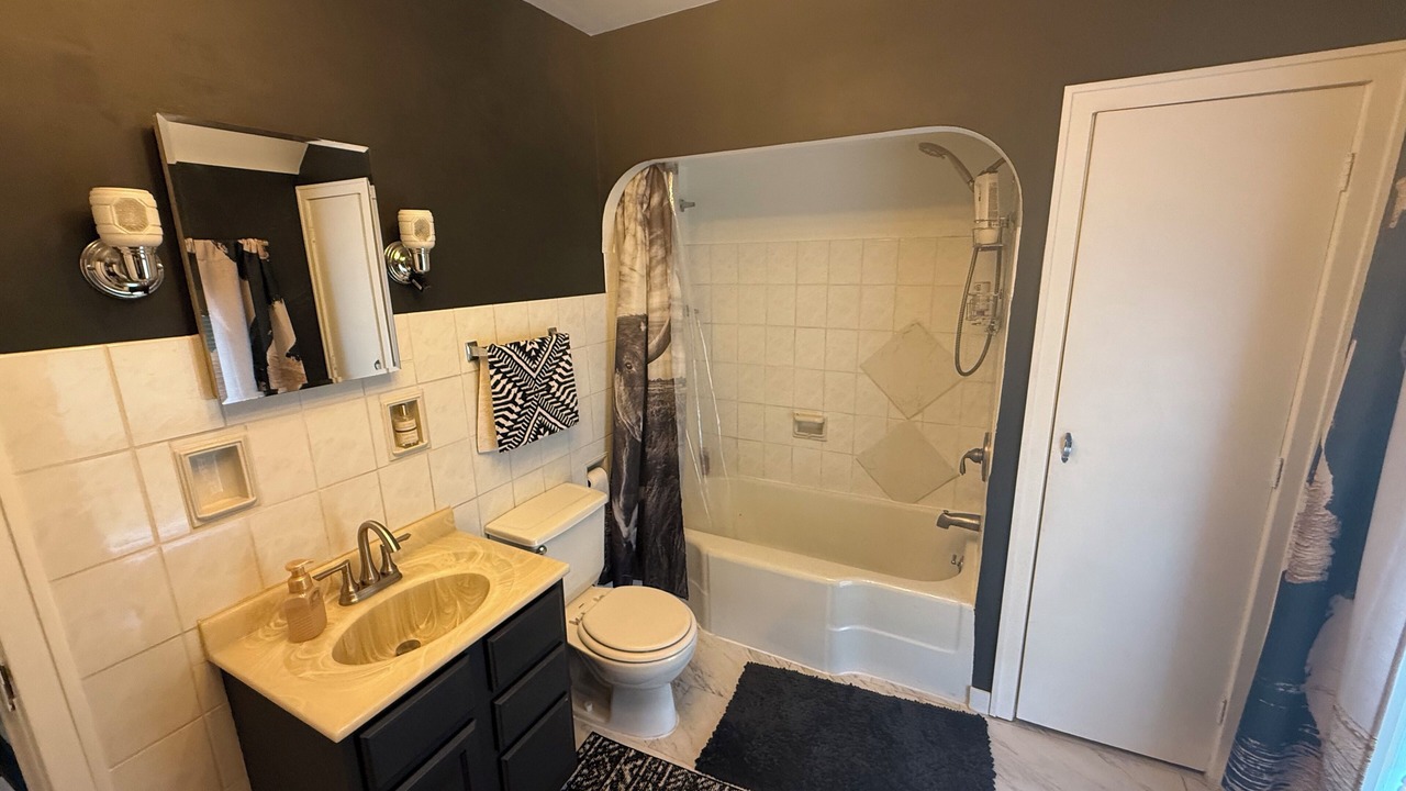 Photo of Bathroom in Clear Lake