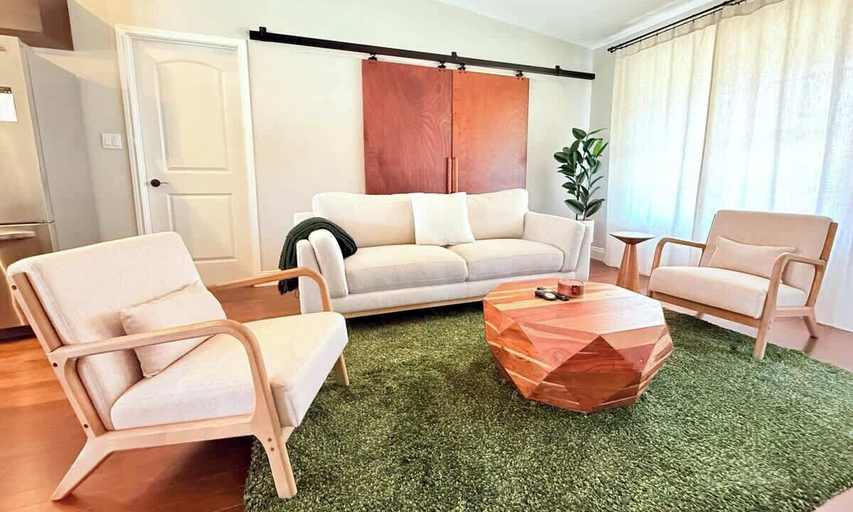 Photo of Livingroom in Georgian Acres