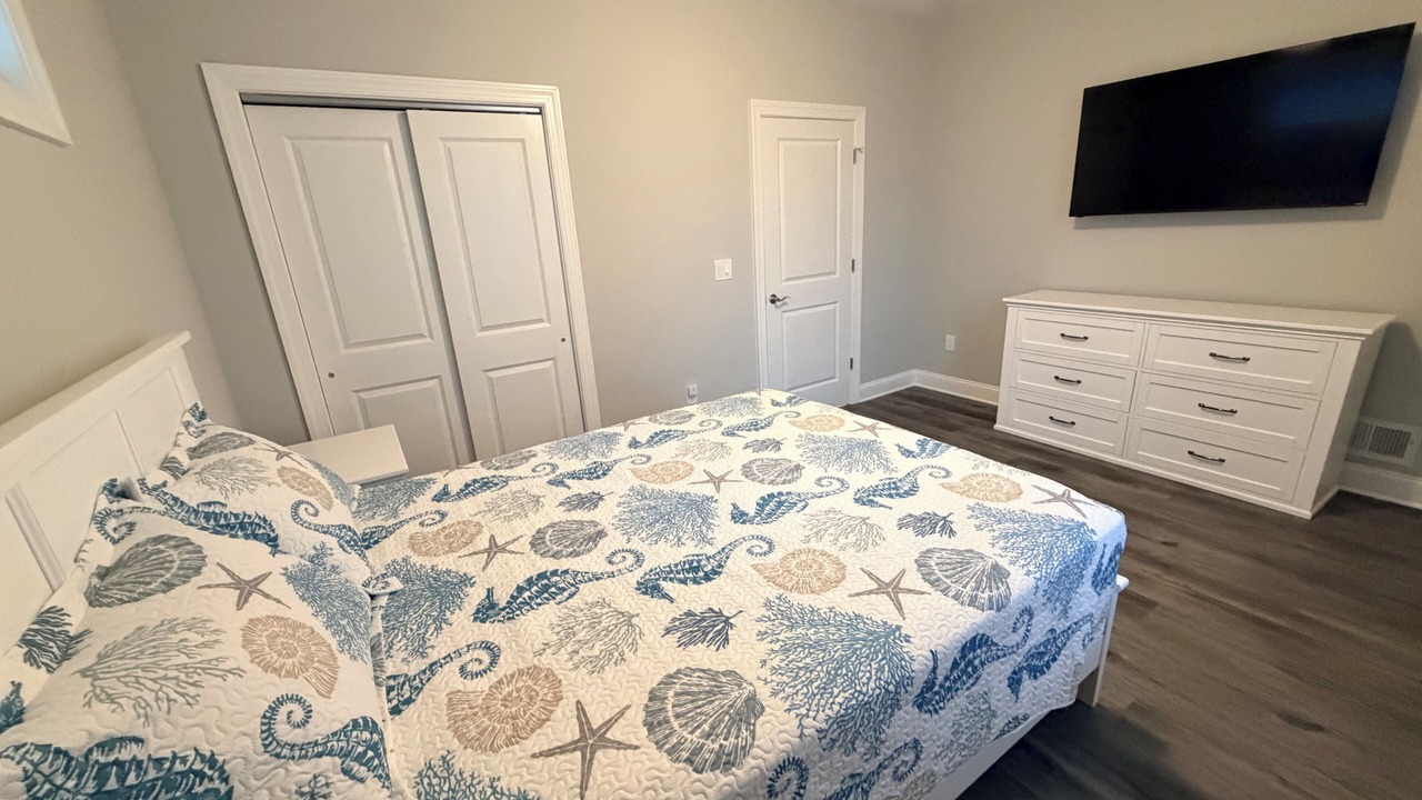 Photo of Bedroom in Seaside Heights