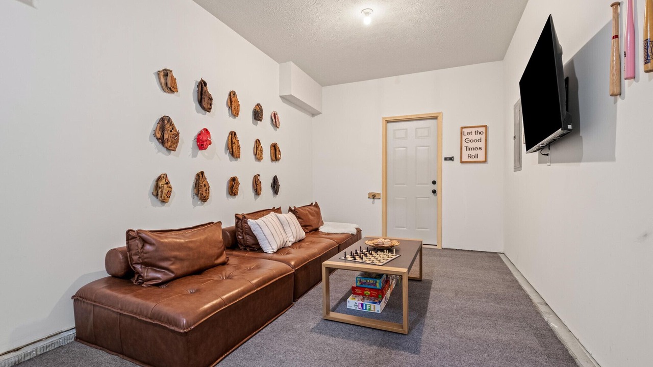 Photo of Livingroom in Benson
