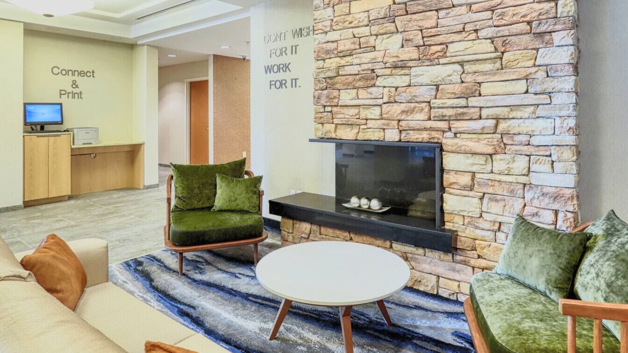 Photo of Livingroom in Avenel