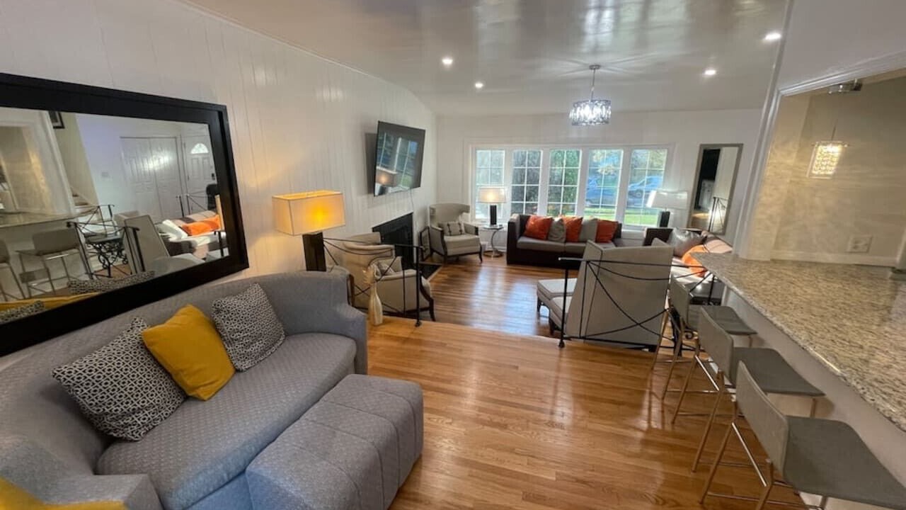 Photo of Livingroom in White Oak