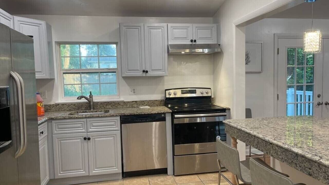 Photo of Kitchen in White Oak