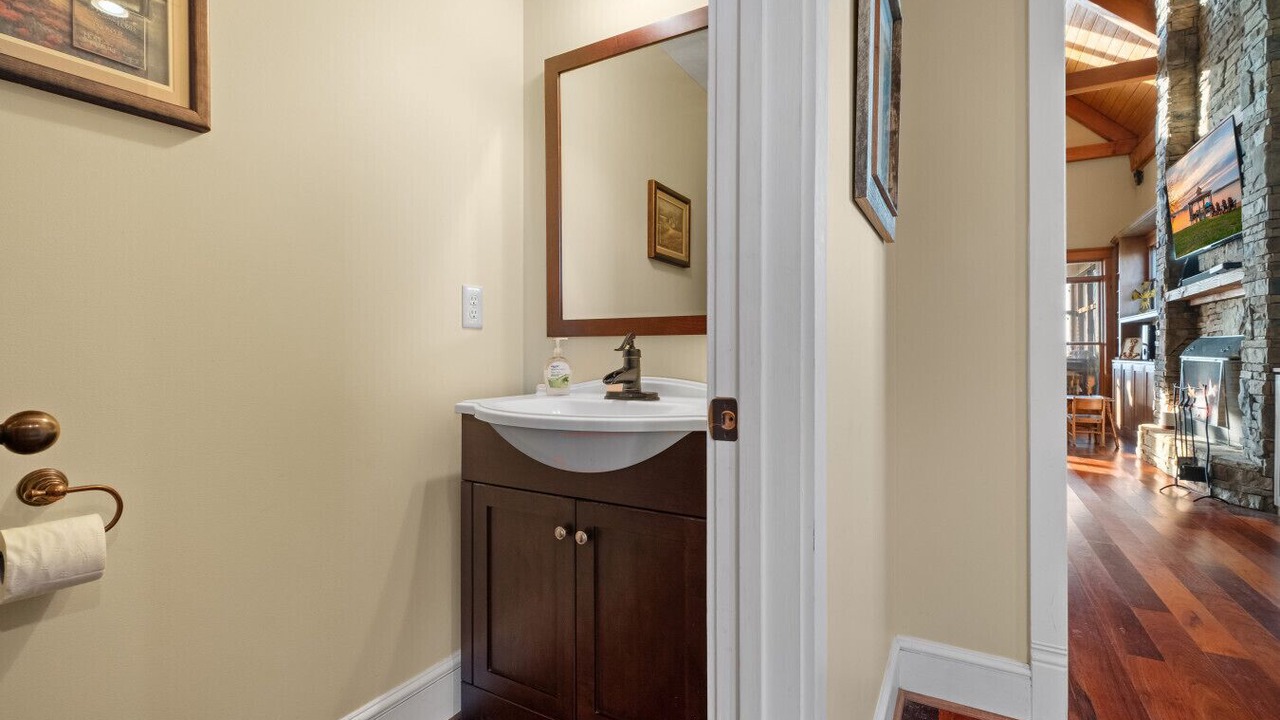 Photo of Bathroom in Centre
