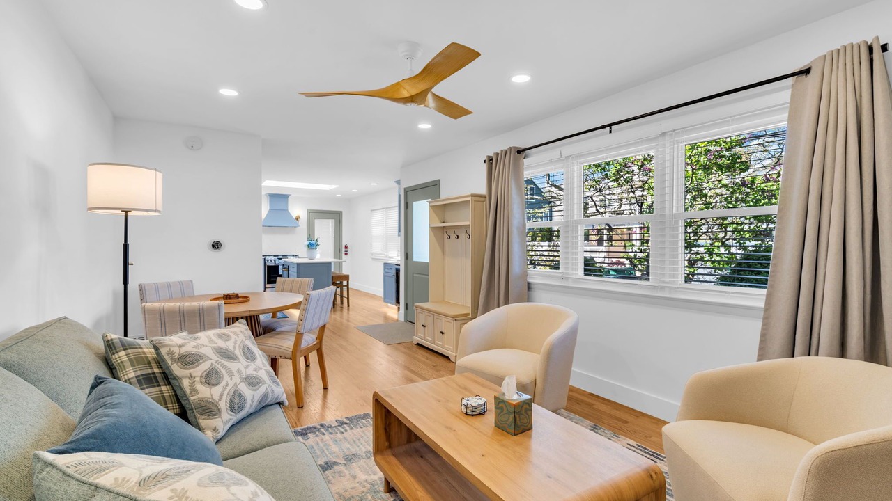 Photo of Livingroom in Bradley Beach