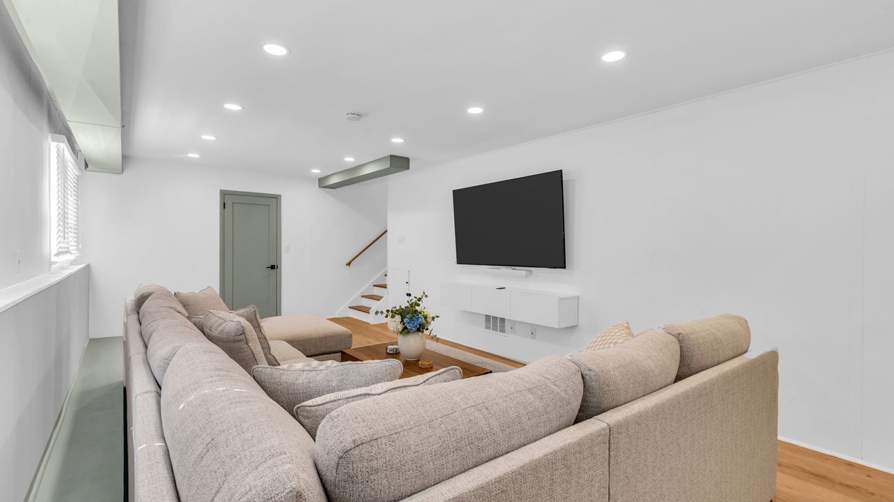 Photo of Livingroom in Bradley Beach