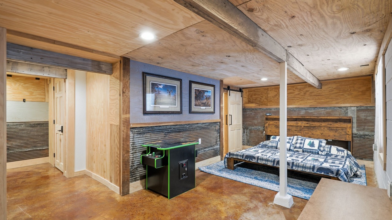 Photo of Bedroom in Cedar Falls