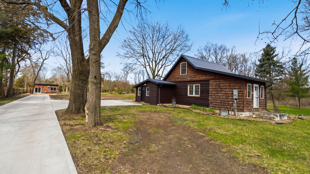 Photo of Outdoor in Cedar Falls