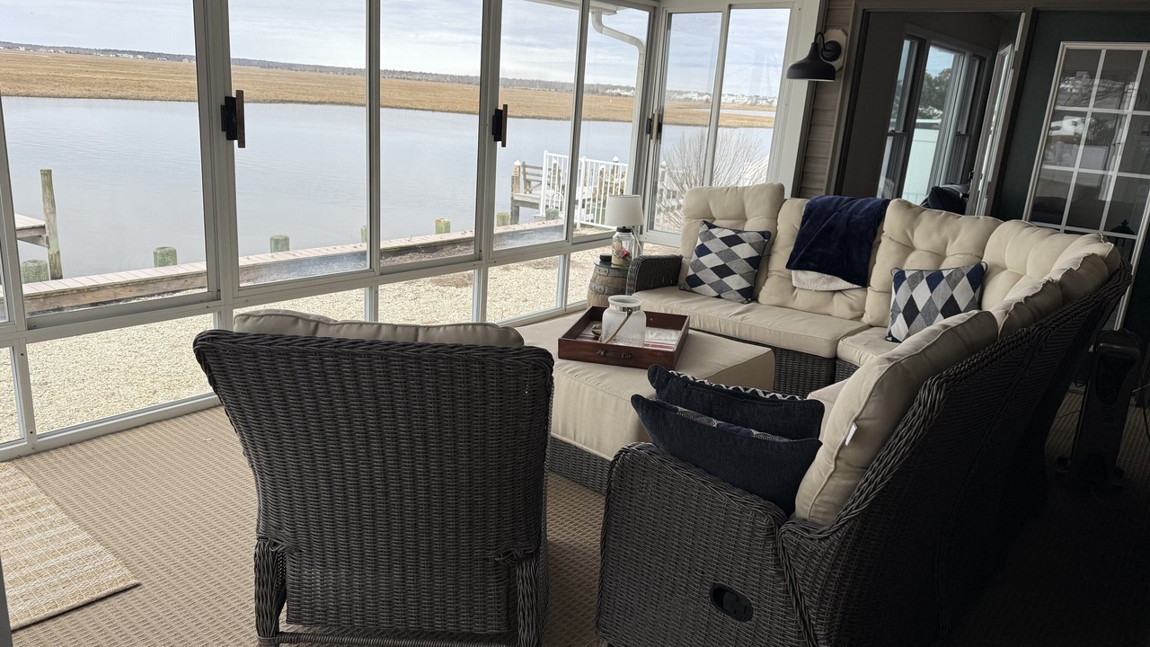 Photo of Livingroom in Beach Haven West