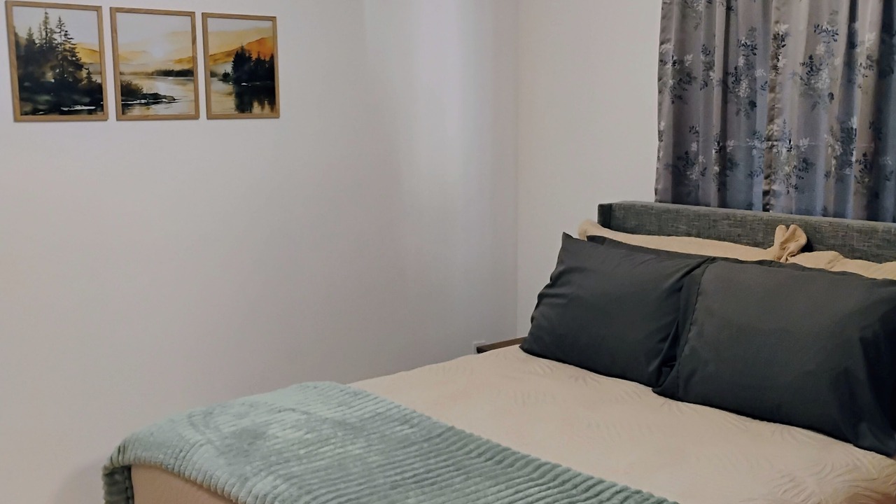 Photo of Bedroom in Indianola