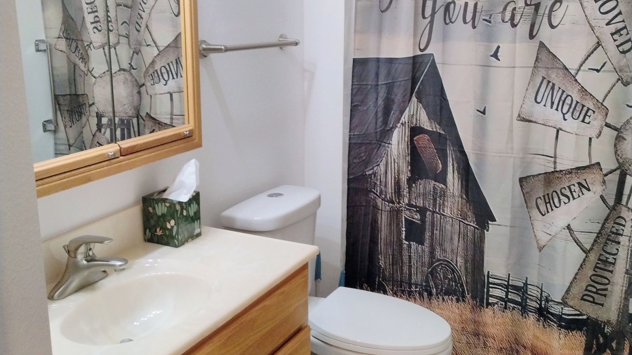 Photo of Bathroom in Indianola