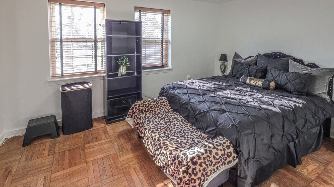 Photo of Bedroom in Belle Haven