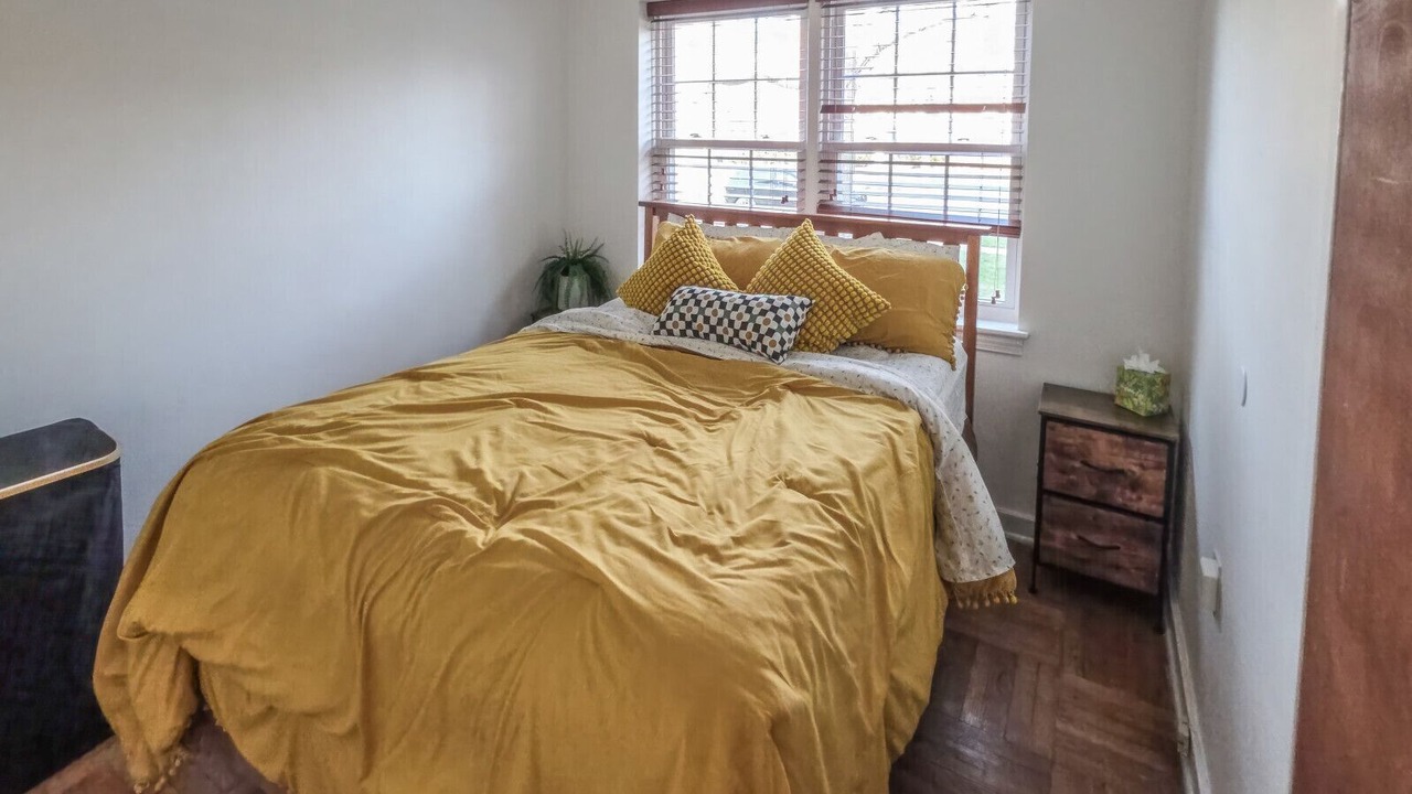 Photo of Bedroom in Belle Haven