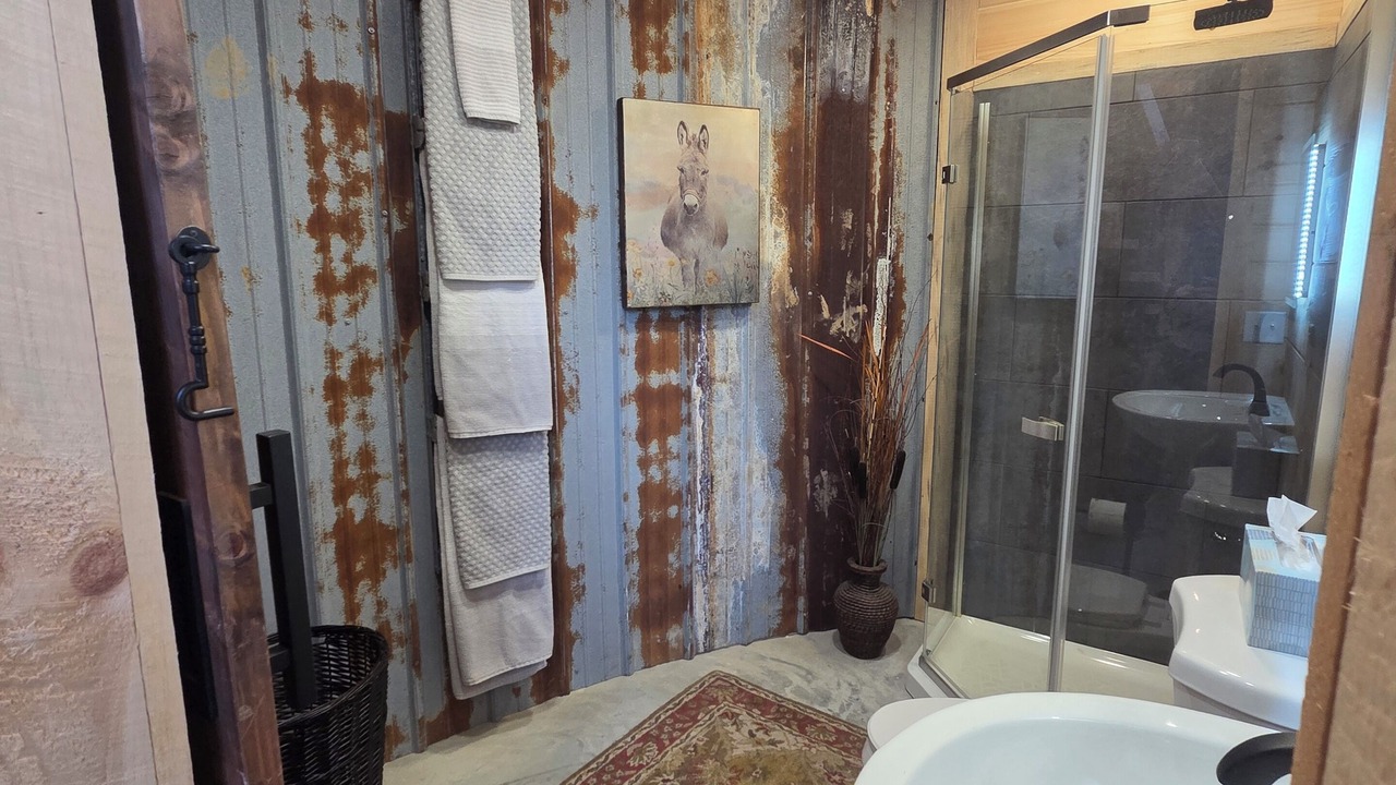 Photo of Bathroom in Chickamauga