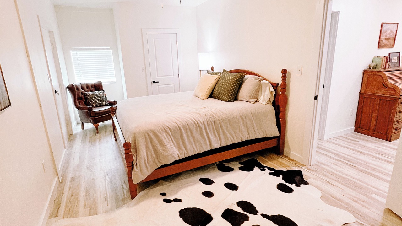 Photo of Bedroom in Madisonville