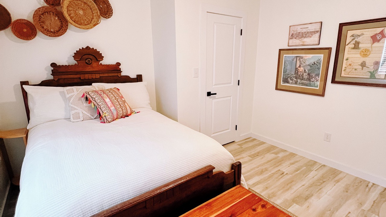 Photo of Bedroom in Madisonville