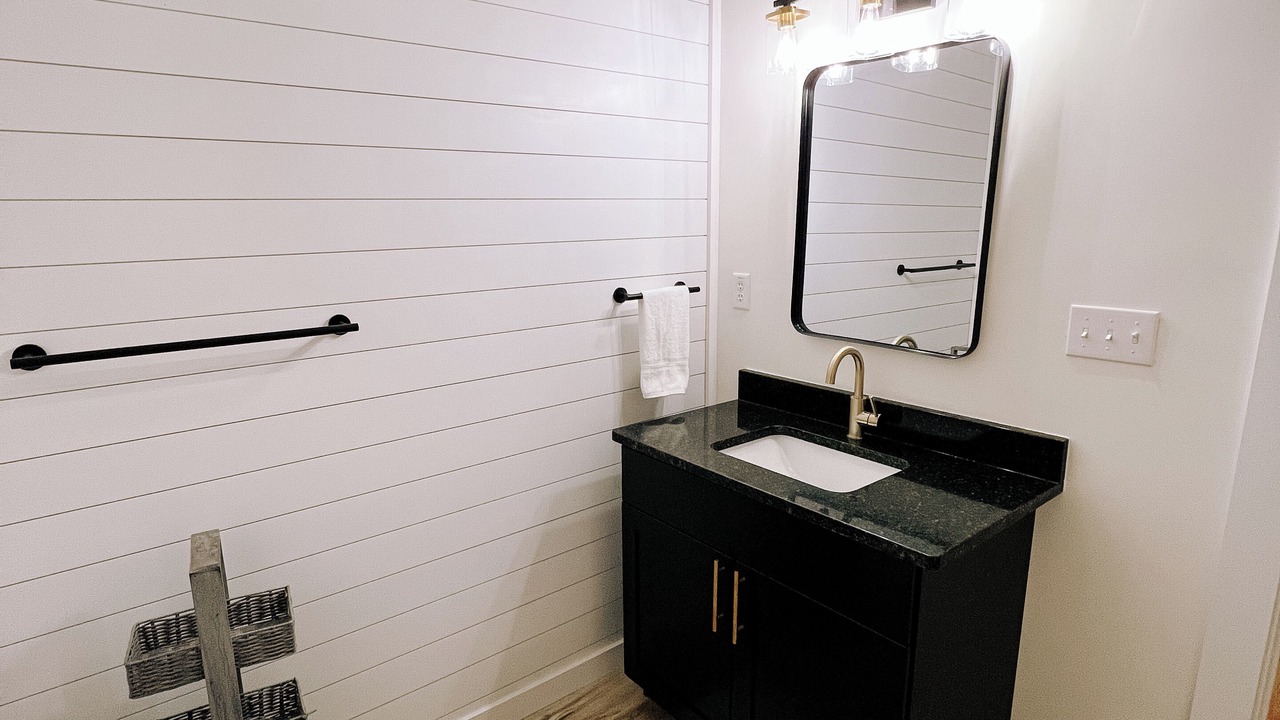 Photo of Bathroom in Madisonville