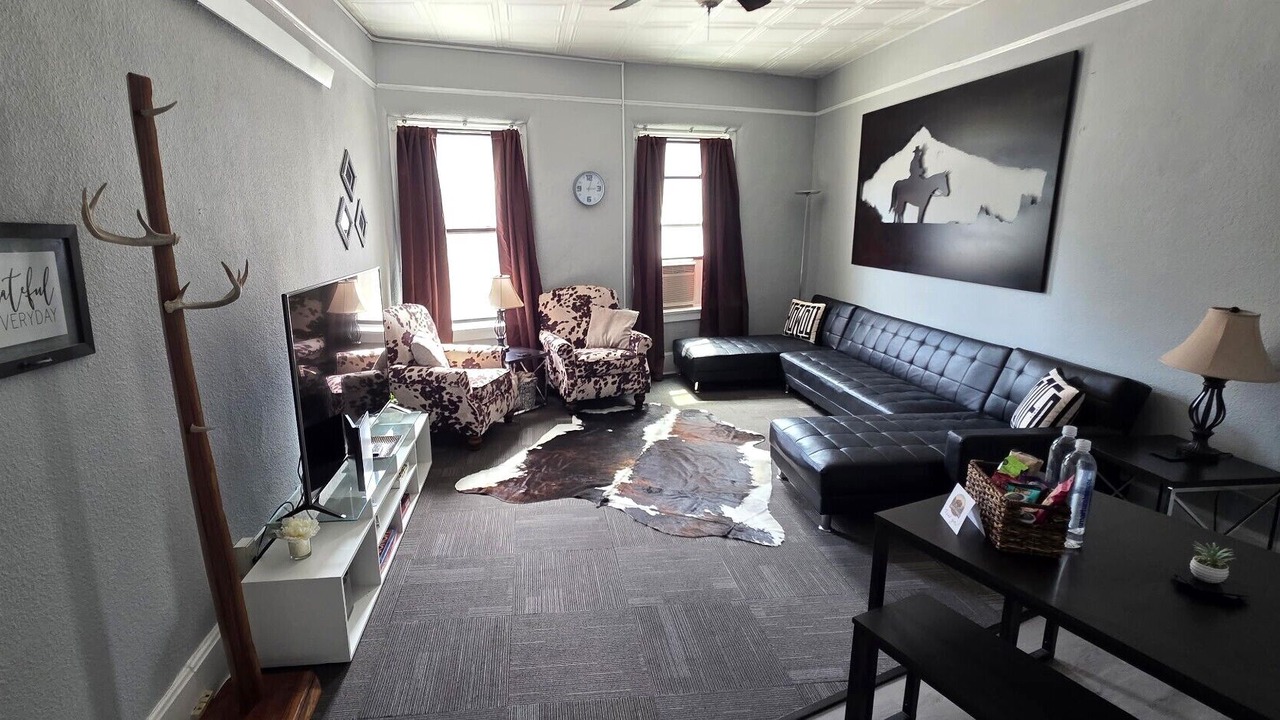 Photo of Livingroom in Hot Springs