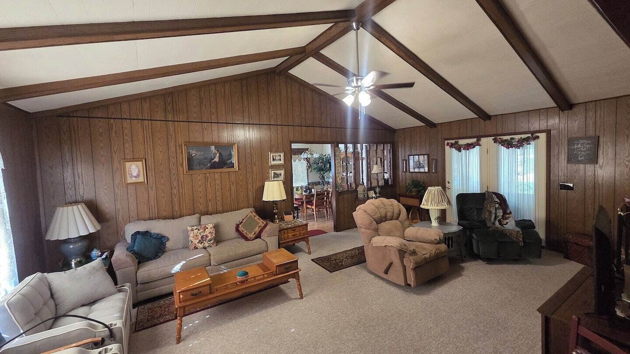 Photo of Livingroom in Albertville