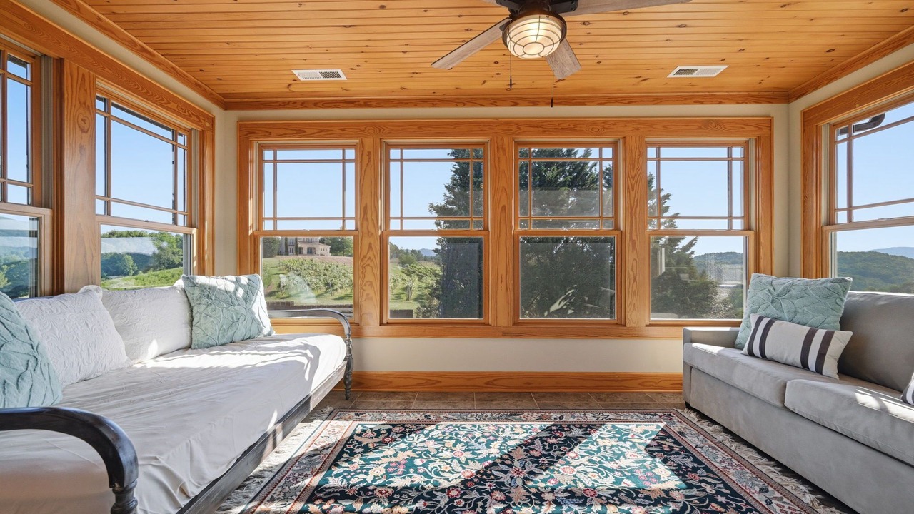 Photo of Livingroom in Butler