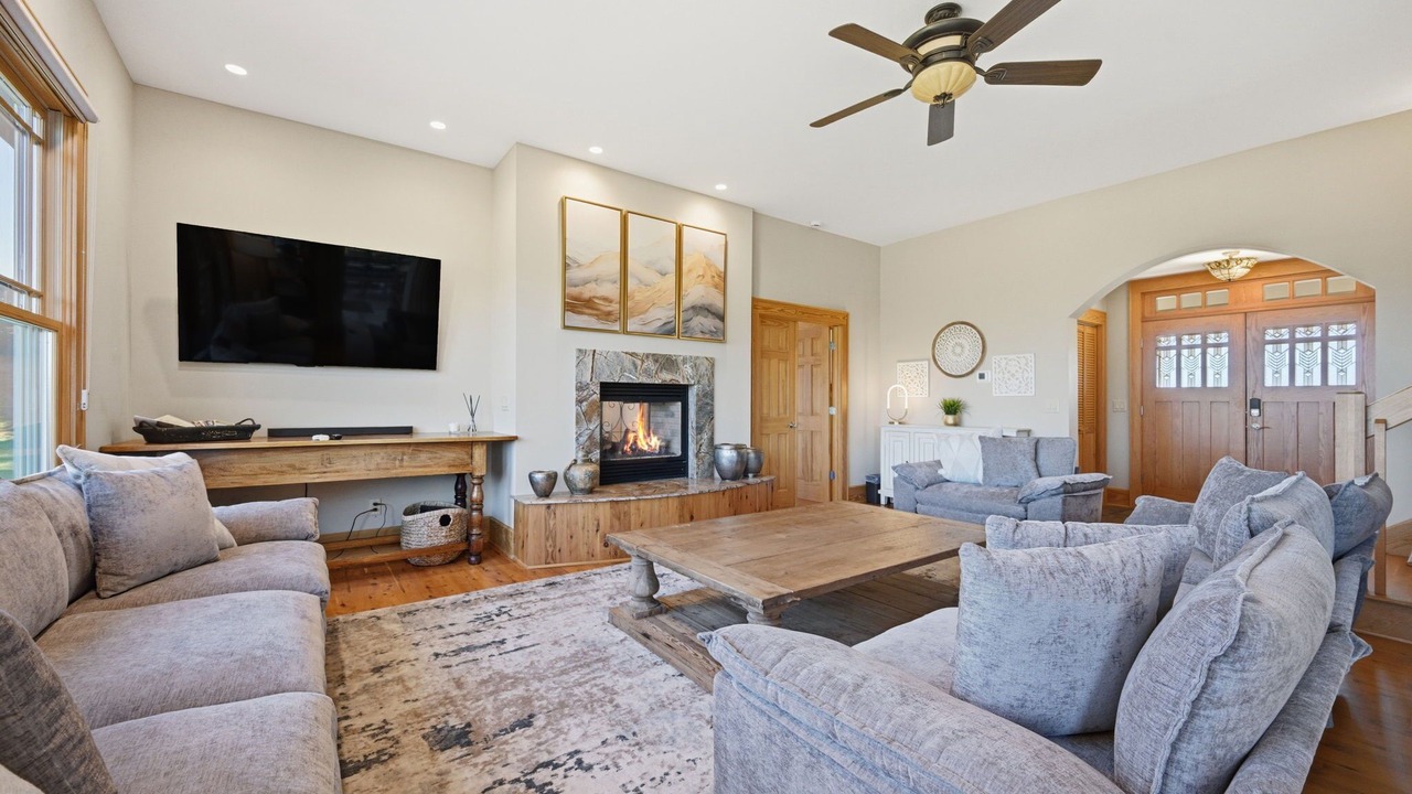 Photo of Livingroom in Butler