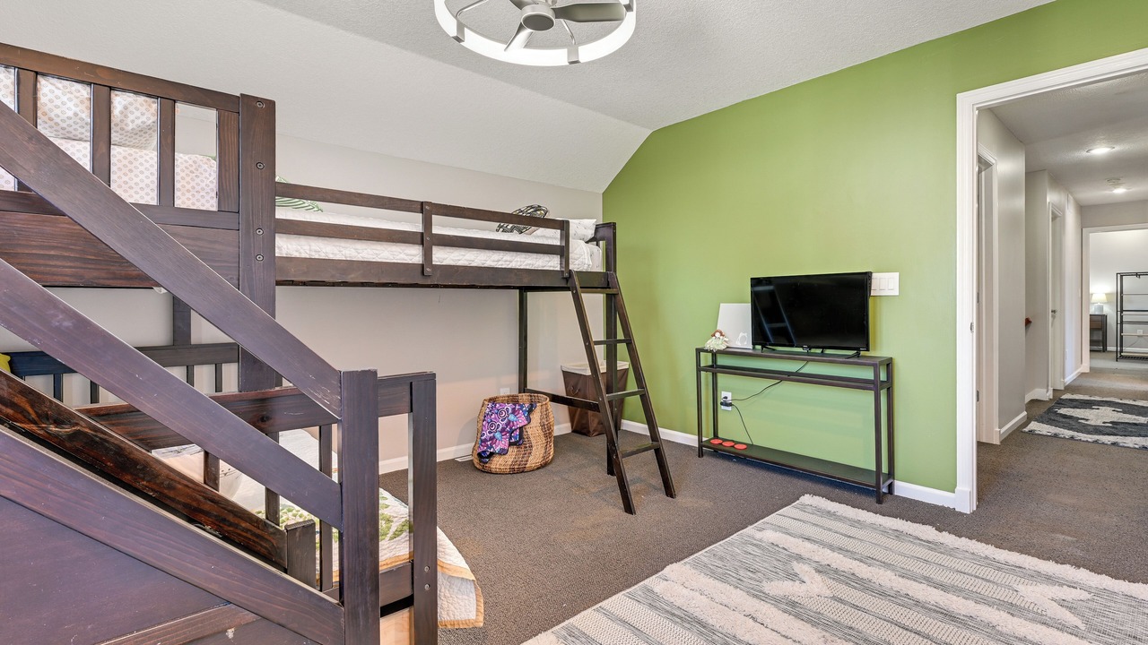 Photo of Bedroom in Clive