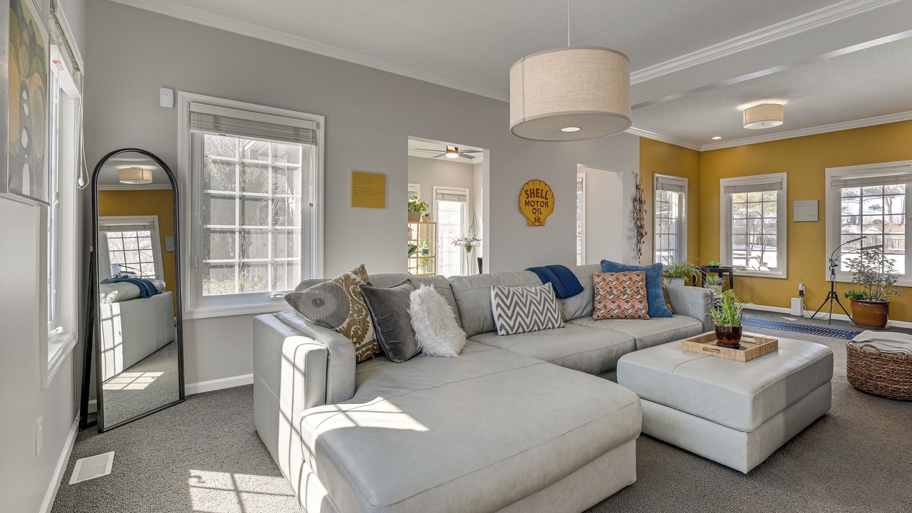 Photo of Livingroom in Clive