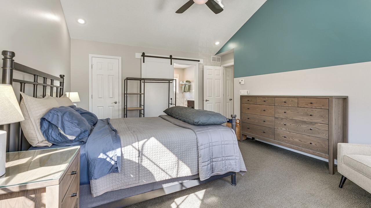 Photo of Bedroom in Clive