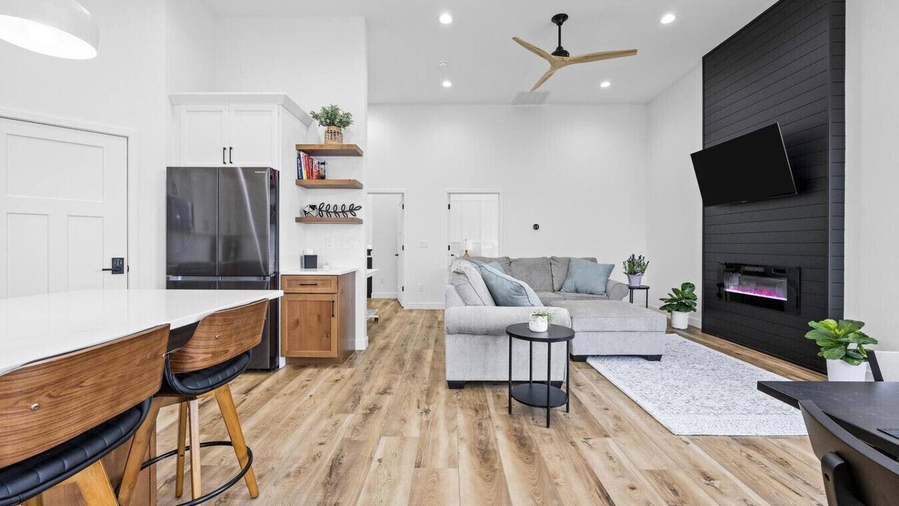 Photo of Livingroom in Oakdale