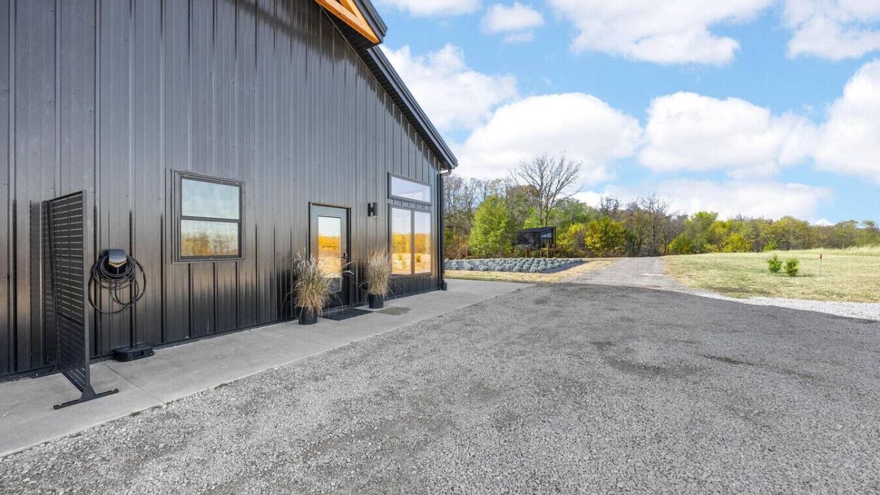 Photo of Outdoor in Oakdale