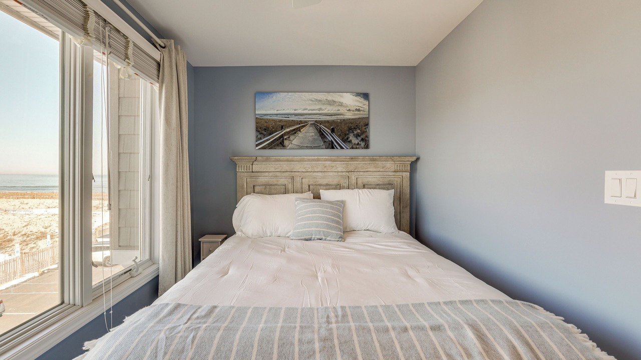 Photo of Bedroom in Mantoloking