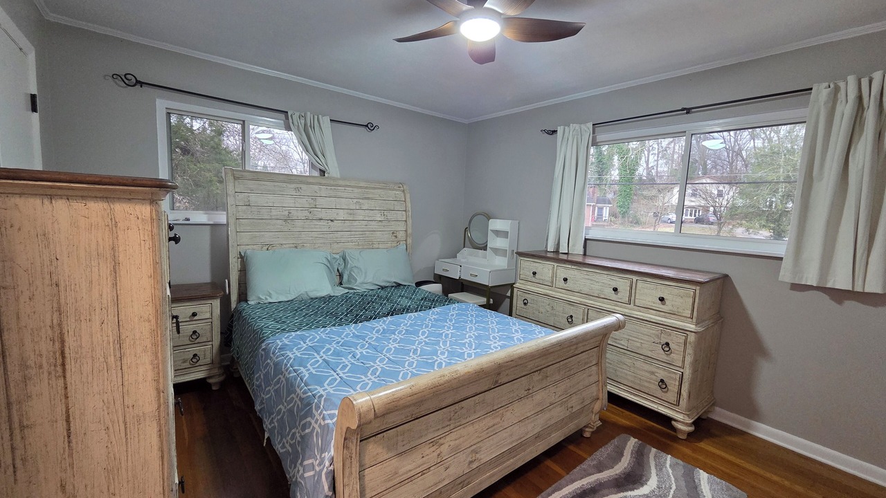 Photo of Bedroom in Oak Ridge
