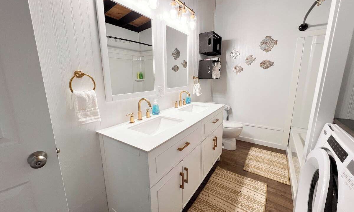 Photo of Bathroom in East Dubuque