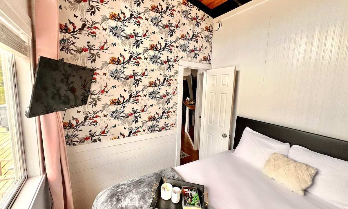 Photo of Bedroom in East Dubuque