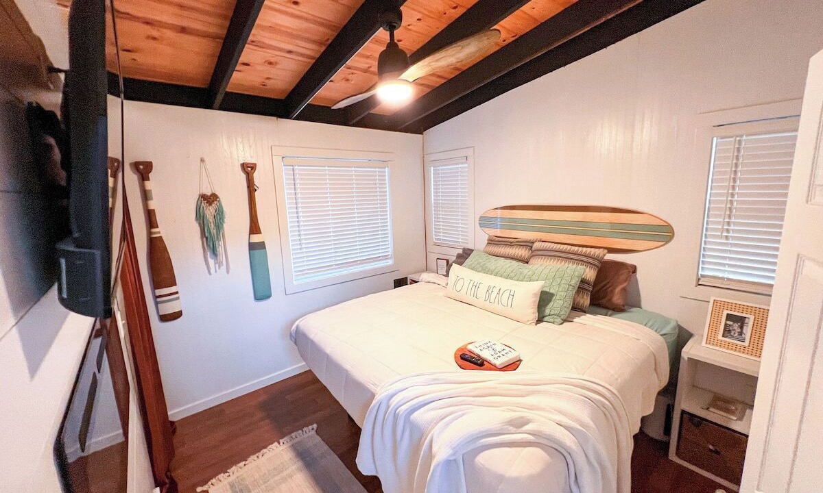 Photo of Bedroom in East Dubuque