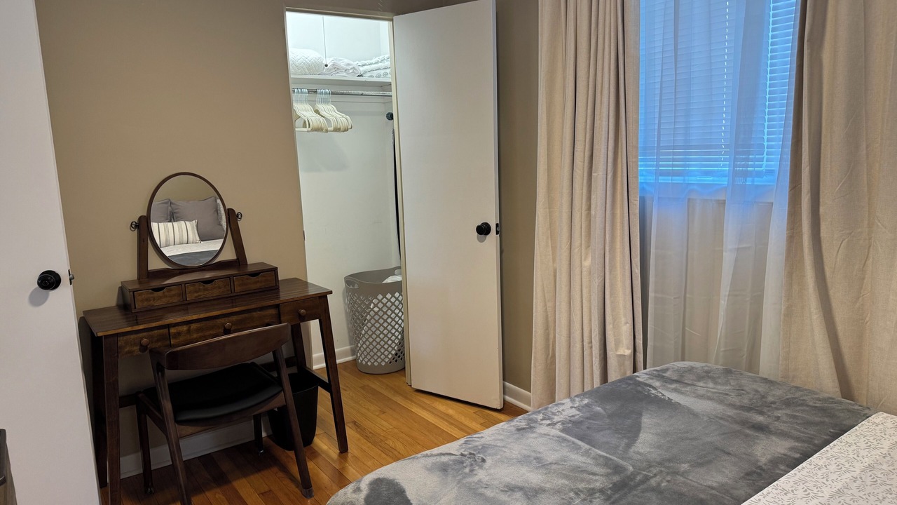 Photo of Bedroom in Skokie