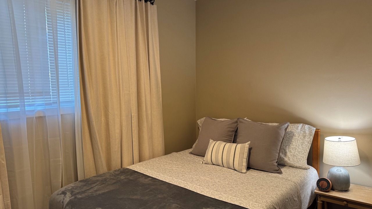 Photo of Bedroom in Skokie