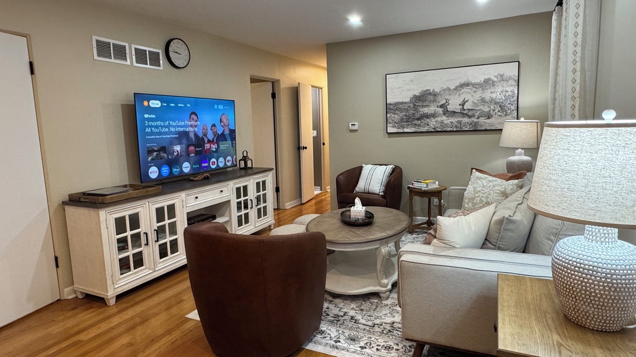 Photo of Livingroom in Skokie
