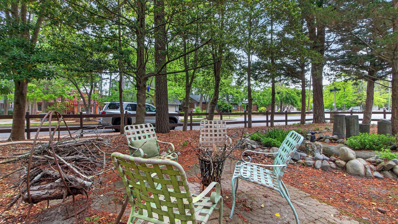 Photo of Outdoor in Caine Woods