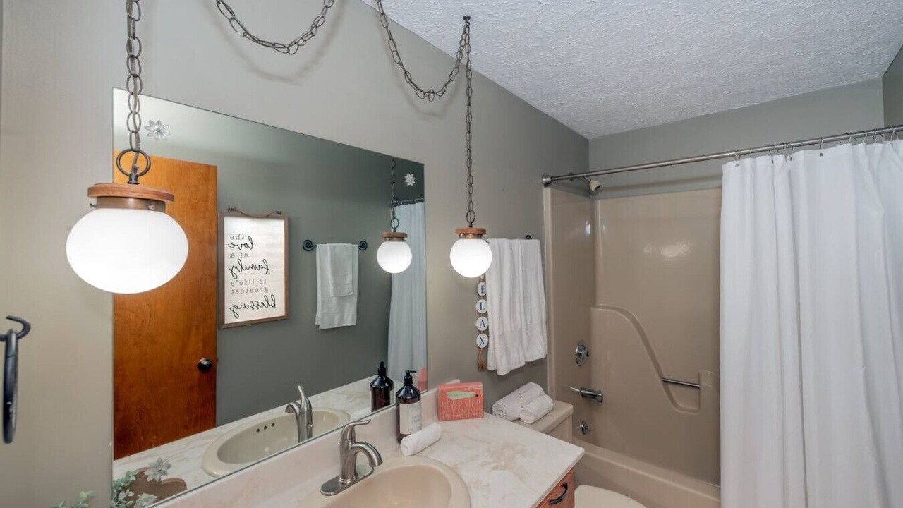 Photo of Bathroom in Eagleton Village
