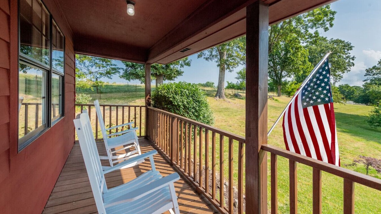 Photo of Patio Balcony in Eagleton Village