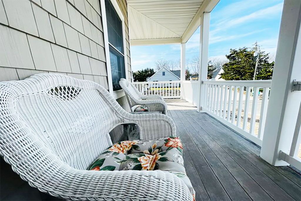 Photo of Patio Balcony in Town Bank