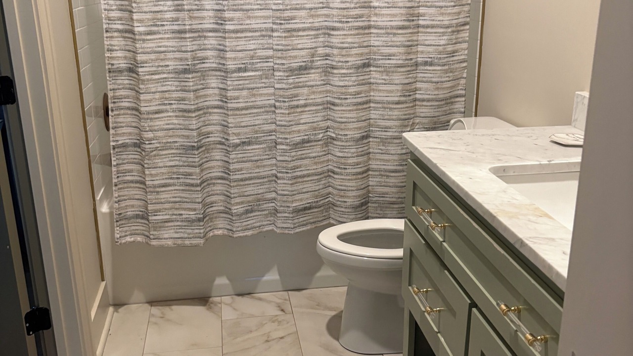 Photo of Bathroom in Guntersville