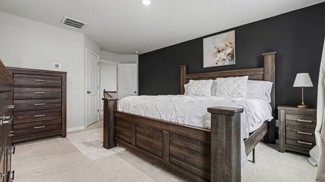 Photo of Bedroom in Bowling Green